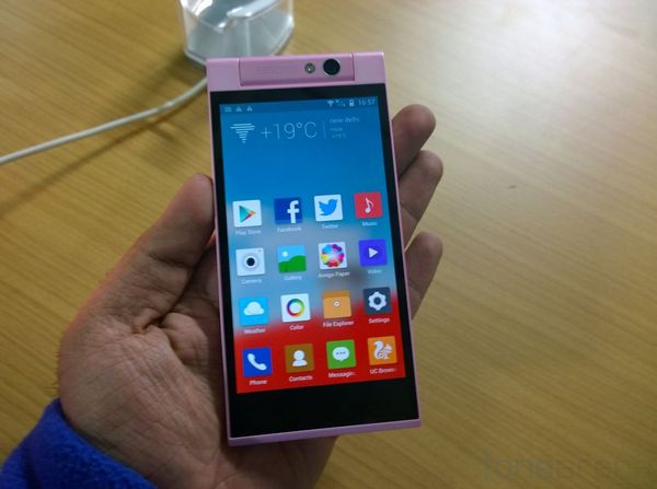 Восемь на одного: смартфон Gionee Elife E7 Mini 