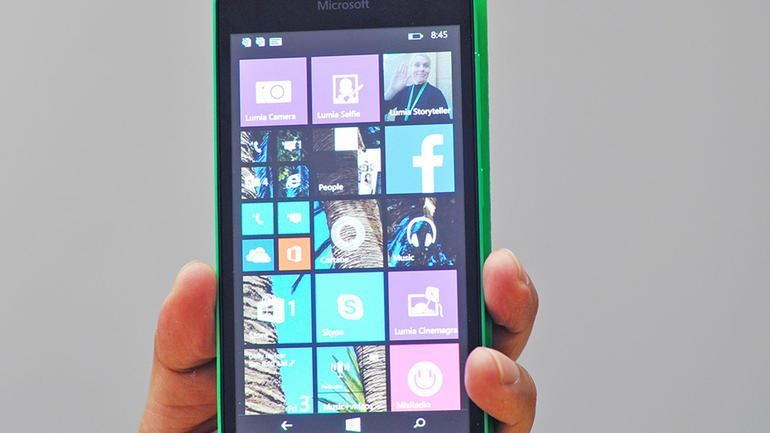 Microsoft Lumia 535 – средний смартфон с известным именем