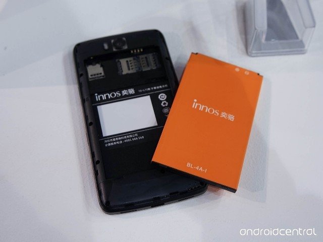 Innos D6000 – премиальный смартфон с двумя аккумуляторами 