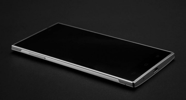 Doogee F2015 – мощный смартфон с неизвестной стоимостью 