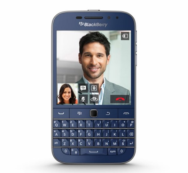 BlackBerry Classic Cobalt Blue – имиджевый смартфон с QWERTY