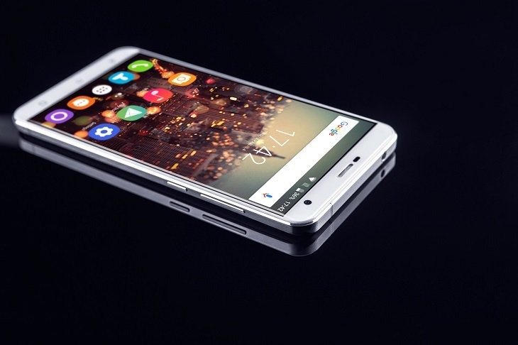 Компания Oukitel готовит запустить в продажу смартфон Oukitel K6000 Premium с 6ГБ оперативной памяти