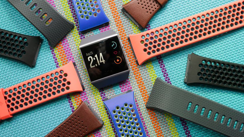 Выпущены умные часы Fitbit Ionic 