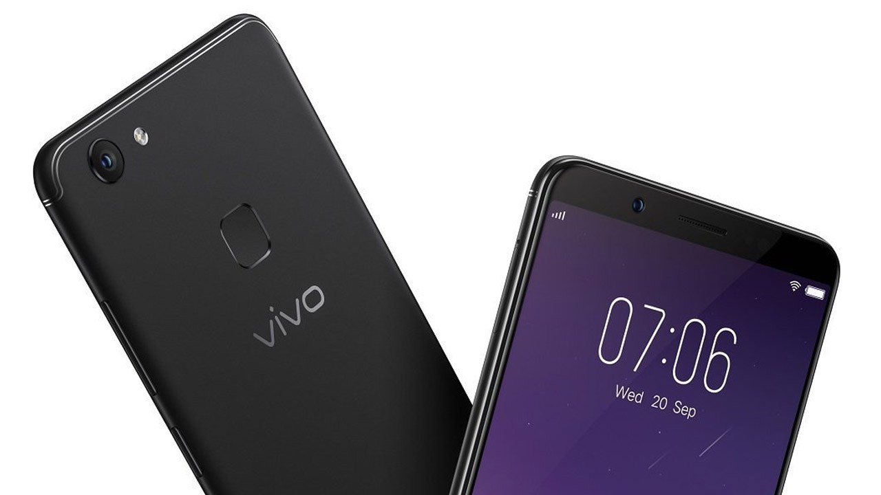 Представленный смартфон Vivo V7+ получил 24Мп фронтальную камеру