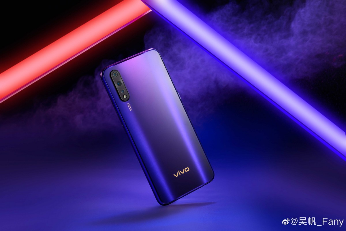 Новый Vivo Z5 готовится к глобальным продажам