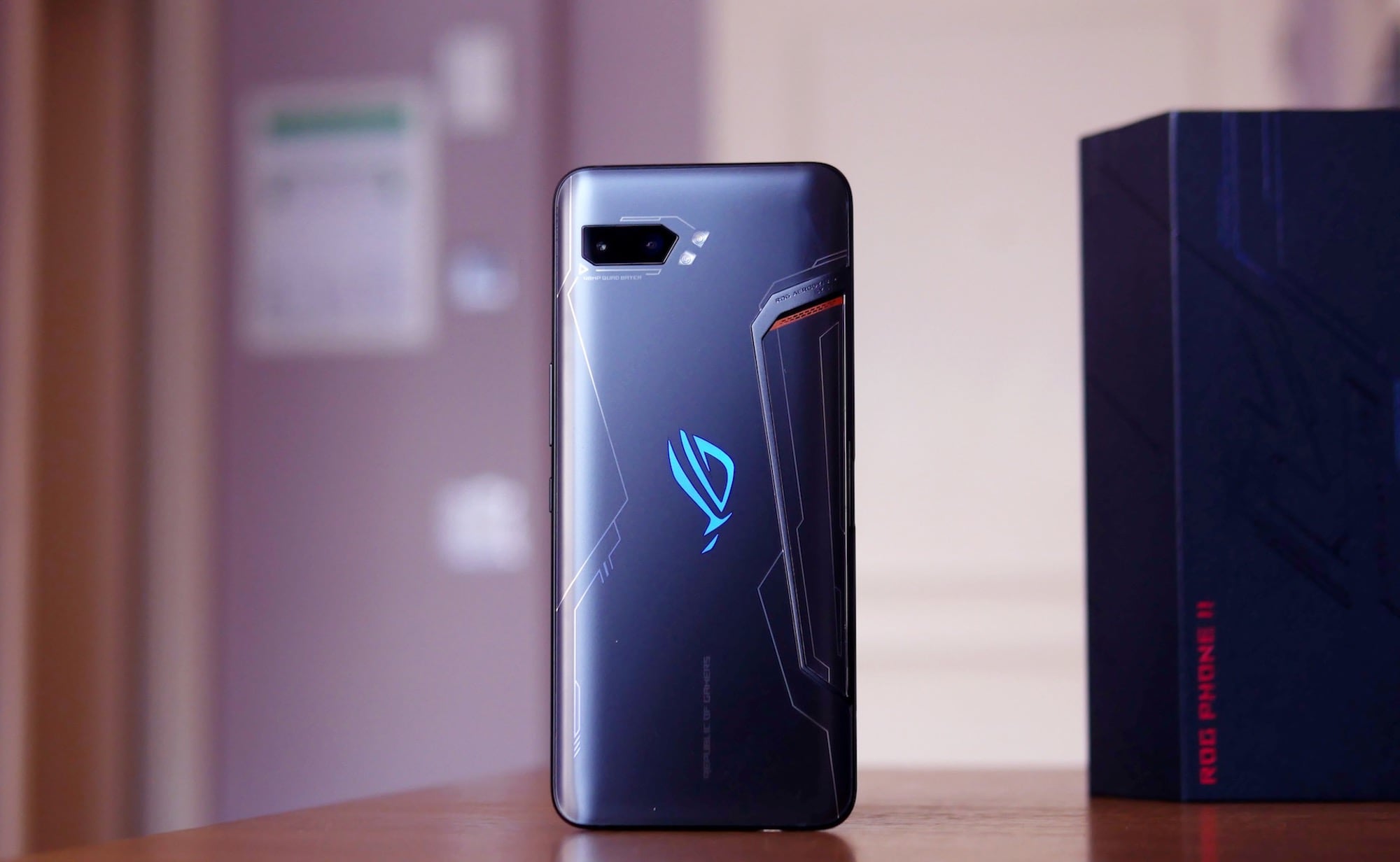 Игровой смартфон ASUS ROG Phone 2 Ultimate Edition представлен официально