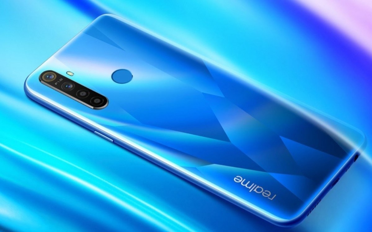 На индийский рынок поступили новые смартфоны от компании Realme: Realme 5 и Realme 5 Pro с квадро-камерами