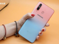 Смартфон Samsung Galaxy A8s Female Edition официально поступил в мировые продажи - изображение