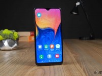 В продажу поступил смартфон Samsung Galaxy A10e - изображение