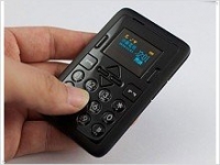 Самый тонкий мобильник CM1 с размером кредитки - изображение