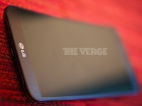 Уникальные фото смартфона LG G Flex  - изображение