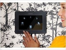 Showcase snaps stylishly with Sony Ericsson’s first digital photo frame - изображение