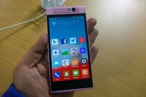 Восемь на одного: смартфон Gionee Elife E7 Mini  - изображение