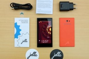 Плыви, рыбка, большая и маленькая: смартфон Jolla  - изображение