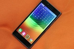 Lenovo P70 – китайский смартфон с емким АКБ  - изображение