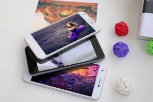 Zopo Touch ZP530 – смартфон с выгнутым экраном  - изображение