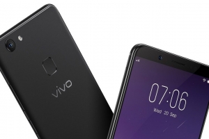 Представленный смартфон Vivo V7+ получил 24Мп фронтальную камеру - изображение