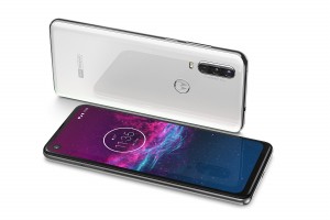 Новинка Motorola One Action – первые подробности и официальный ценник - изображение