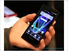 Panasonic P-02E with Full-HD display, hit the FCC - изображение