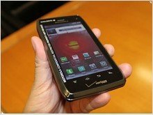  Первые «живые» фотографии Motorola Droid 4, Droid Xyboard 10.1 и Xyboard 8.2