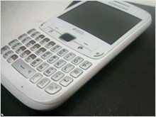  Stylish dvuhsimnik Samsung GT-S3752 with a QWERTY-keyboard