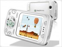 Sony Ericsson F305: новые подробности об игровом слайдере